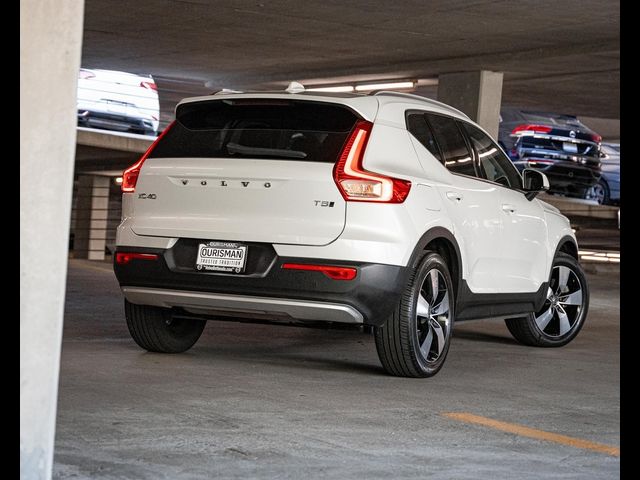 2021 Volvo XC40 Momentum