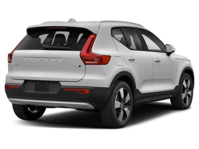 2021 Volvo XC40 Momentum