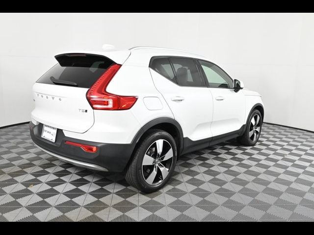 2021 Volvo XC40 Momentum