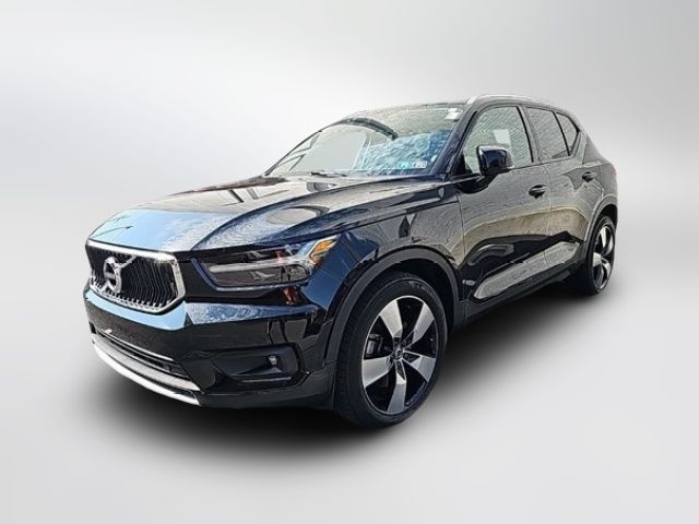 2021 Volvo XC40 Momentum