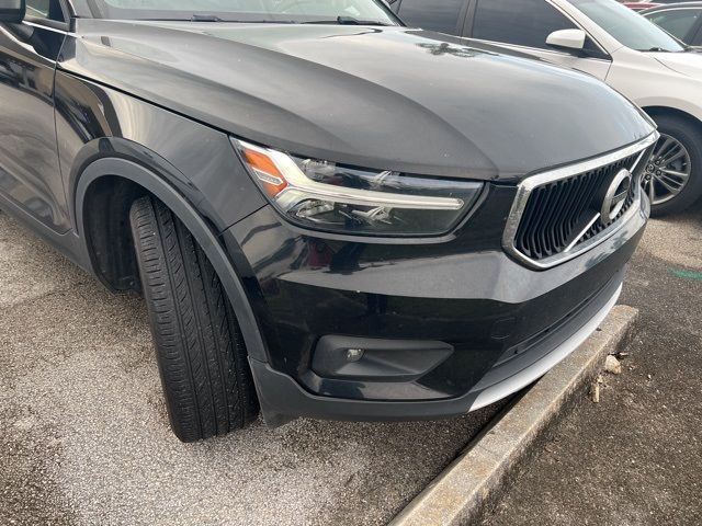 2021 Volvo XC40 Momentum