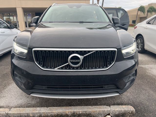 2021 Volvo XC40 Momentum