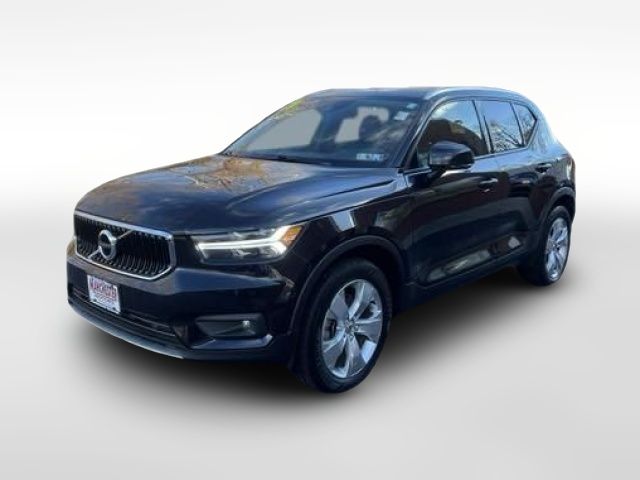 2021 Volvo XC40 Momentum