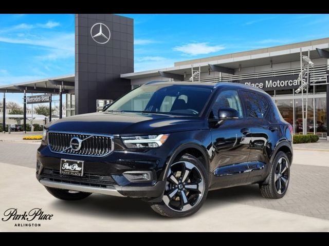 2021 Volvo XC40 Momentum