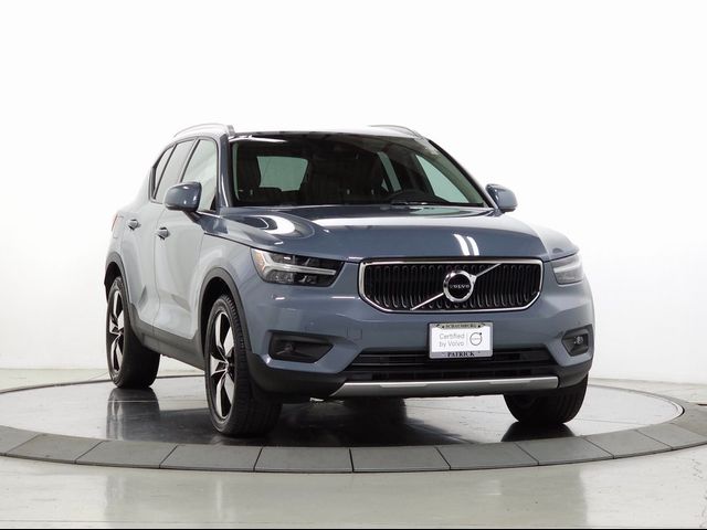 2021 Volvo XC40 Momentum