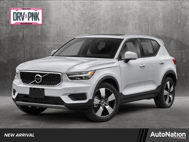 2021 Volvo XC40 Momentum