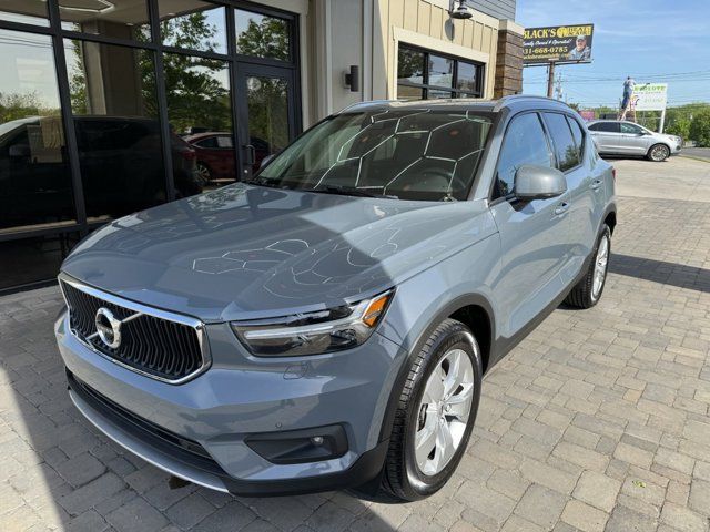 2021 Volvo XC40 Momentum