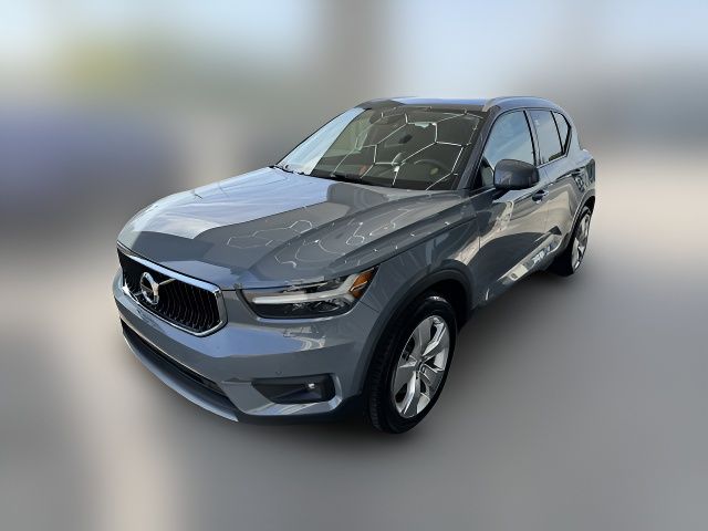 2021 Volvo XC40 Momentum