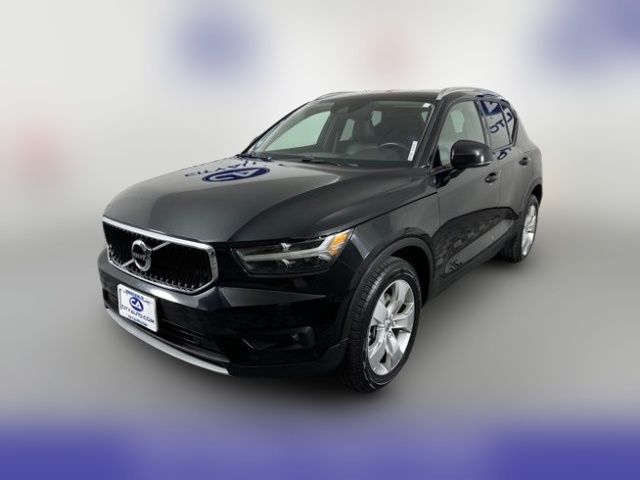 2021 Volvo XC40 Momentum