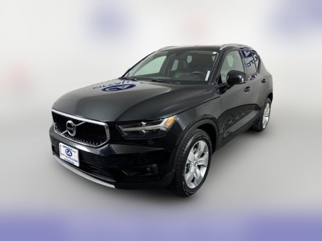 2021 Volvo XC40 Momentum