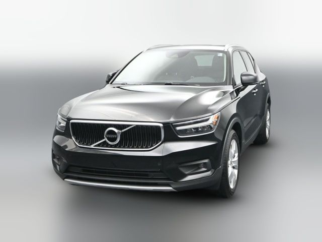 2021 Volvo XC40 Momentum