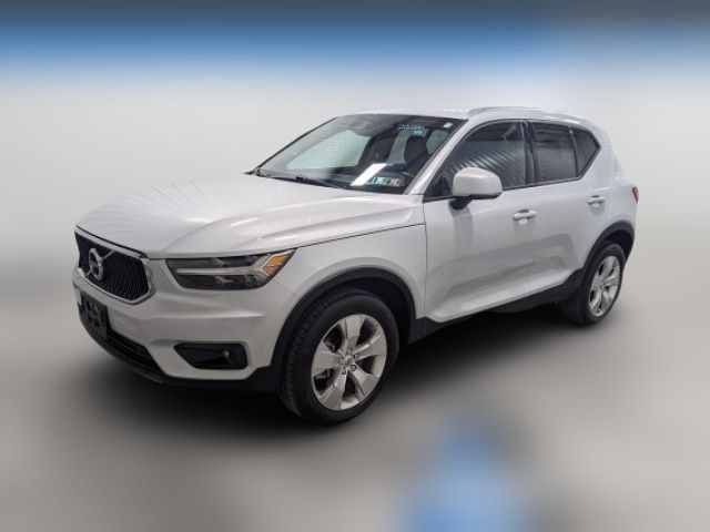 2021 Volvo XC40 Momentum