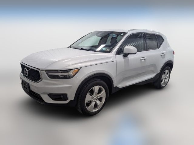 2021 Volvo XC40 Momentum