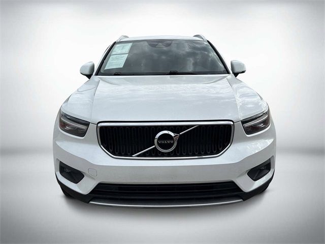 2021 Volvo XC40 Momentum