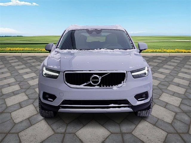 2021 Volvo XC40 Momentum