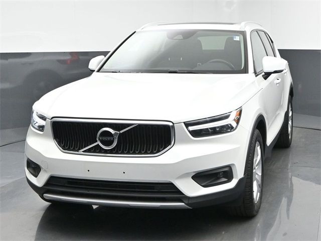 2021 Volvo XC40 Momentum