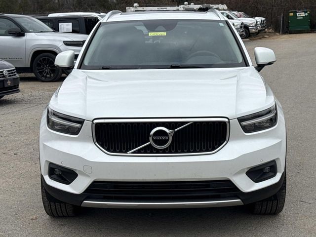 2021 Volvo XC40 Momentum
