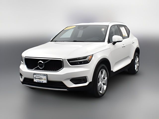 2021 Volvo XC40 Momentum