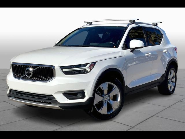 2021 Volvo XC40 Momentum