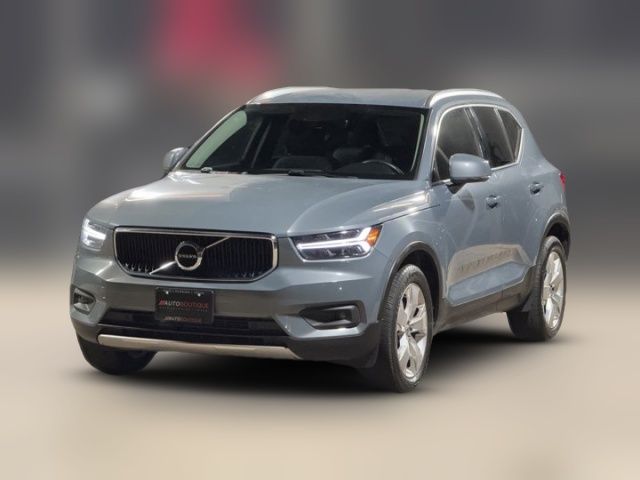 2021 Volvo XC40 Momentum