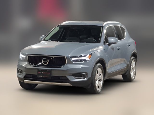 2021 Volvo XC40 Momentum