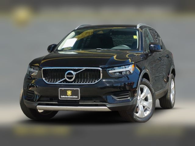 2021 Volvo XC40 Momentum