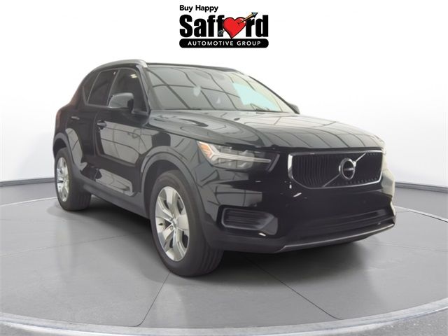2021 Volvo XC40 Momentum