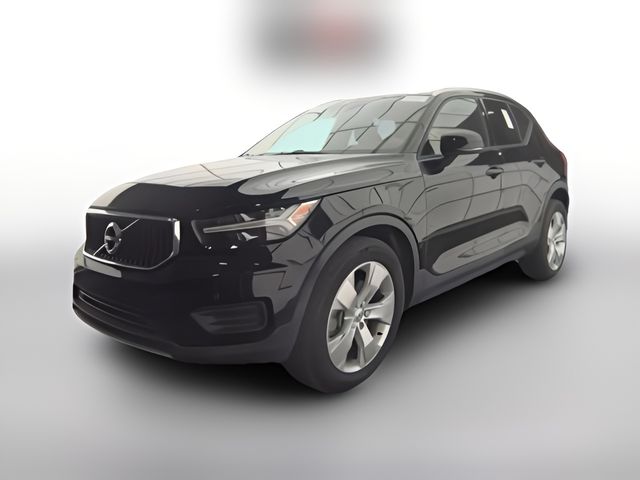 2021 Volvo XC40 Momentum