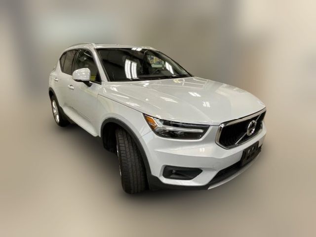 2021 Volvo XC40 Momentum