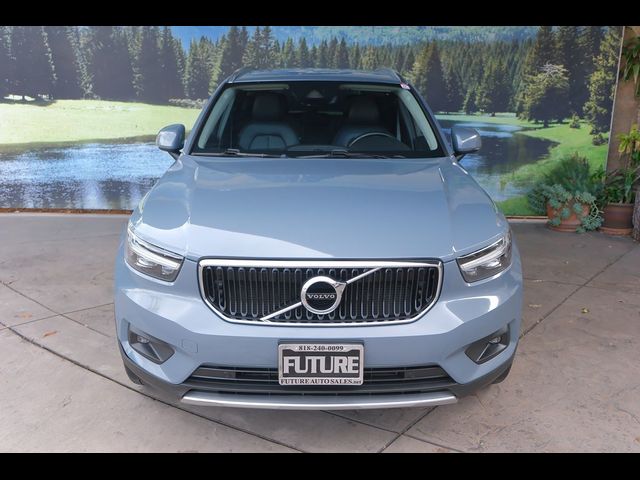 2021 Volvo XC40 Momentum