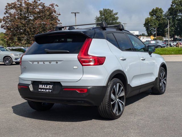 2021 Volvo XC40 Base