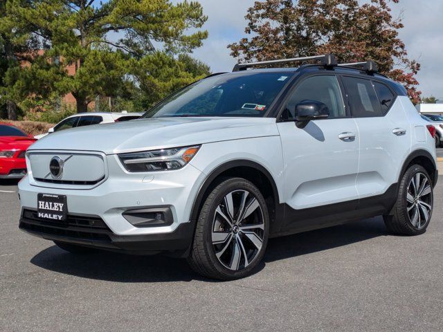 2021 Volvo XC40 Base