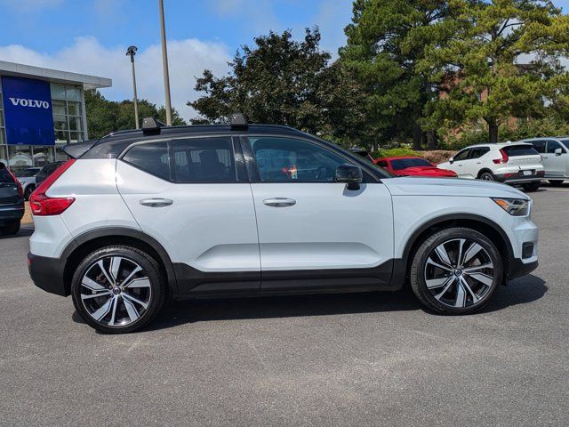 2021 Volvo XC40 Base