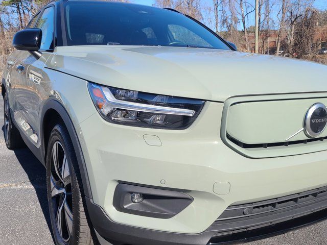 2021 Volvo XC40 Base