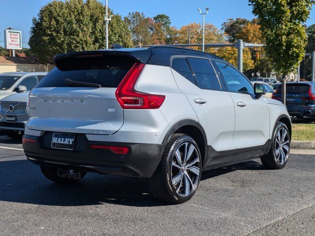 2021 Volvo XC40 Base