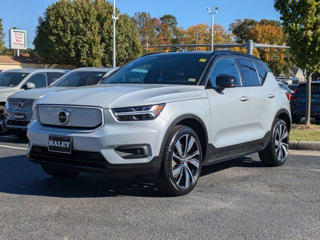 2021 Volvo XC40 Base