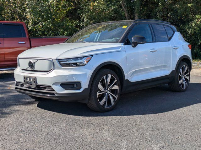 2021 Volvo XC40 Base