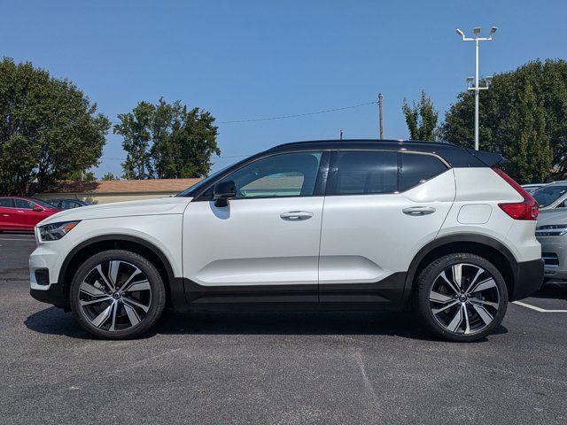 2021 Volvo XC40 Base