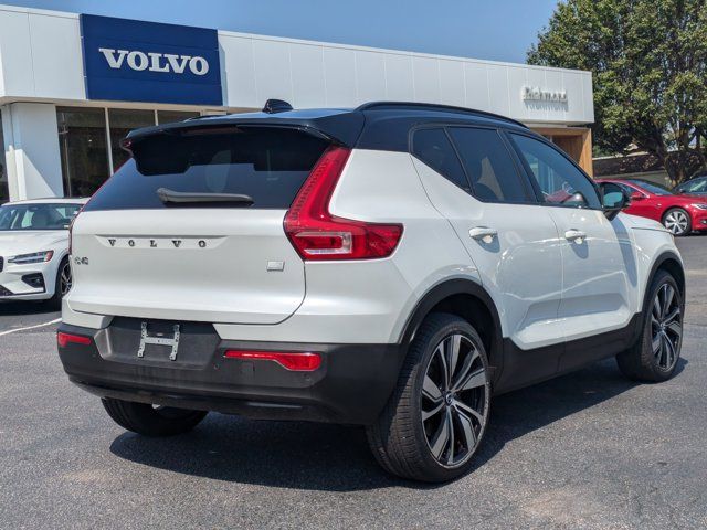 2021 Volvo XC40 Base