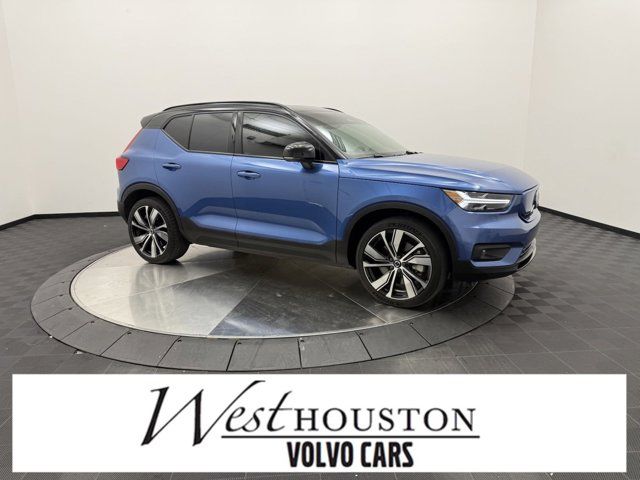 2021 Volvo XC40 Base