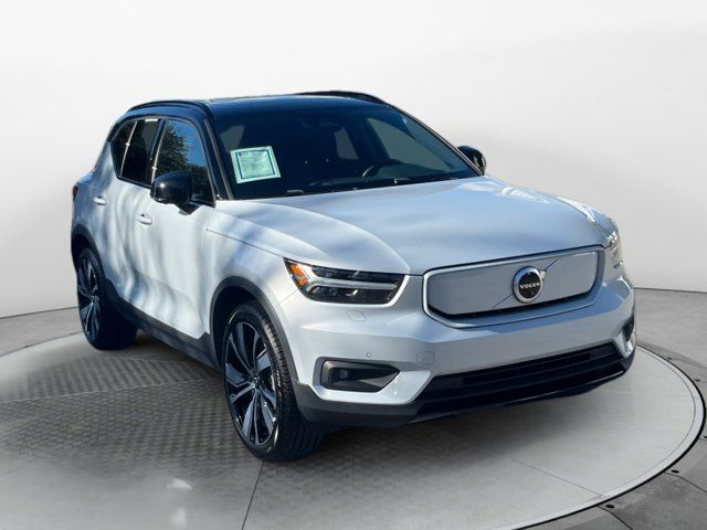 2021 Volvo XC40 Base