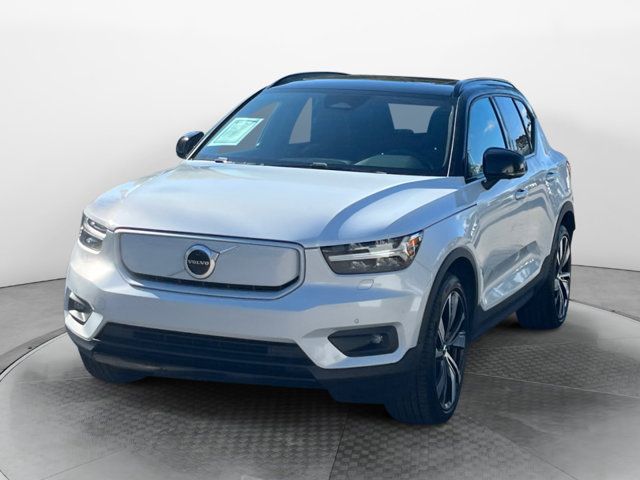 2021 Volvo XC40 Base