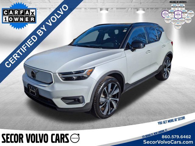 2021 Volvo XC40 Base