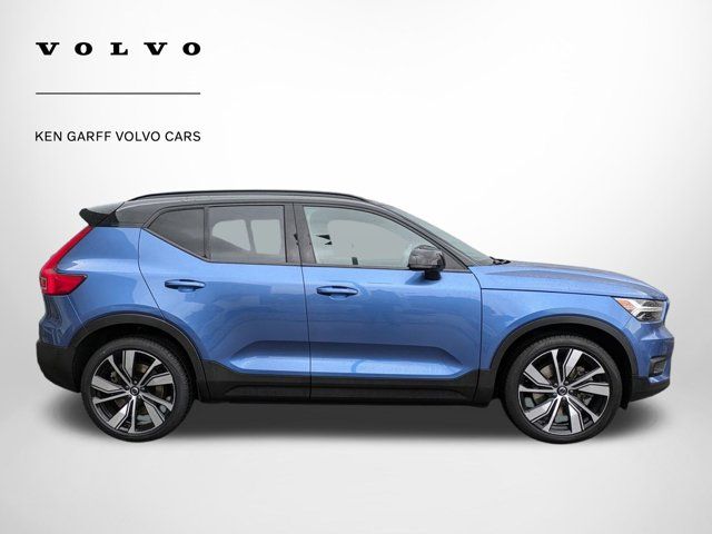 2021 Volvo XC40 Base