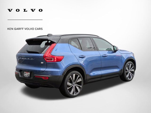 2021 Volvo XC40 Base