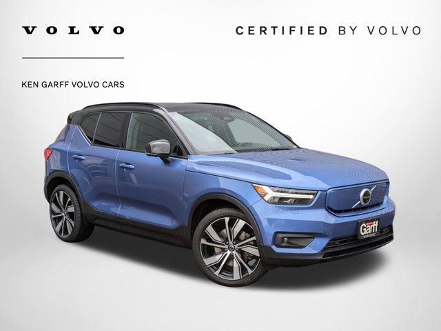 2021 Volvo XC40 Base