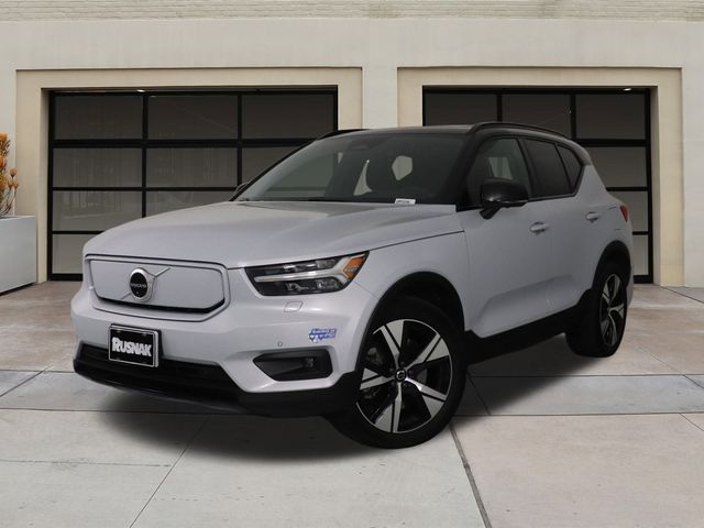 2021 Volvo XC40 Base