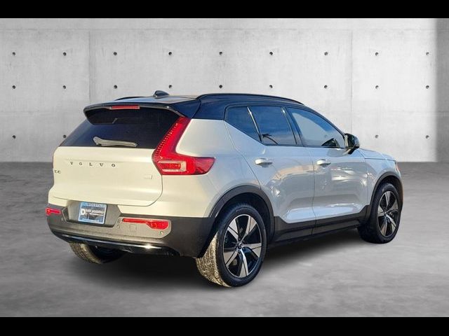 2021 Volvo XC40 Base