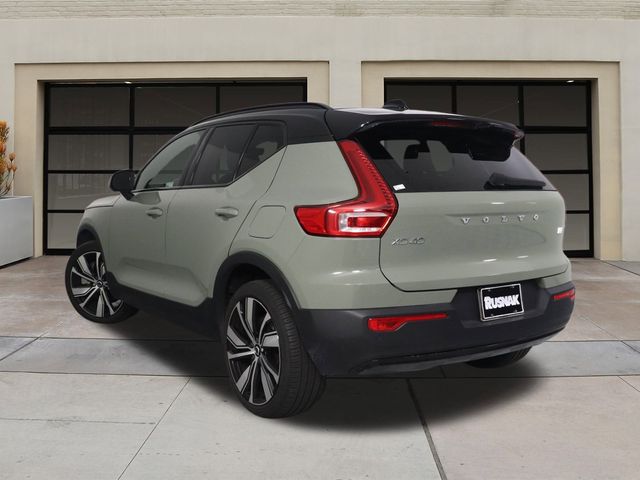 2021 Volvo XC40 Base