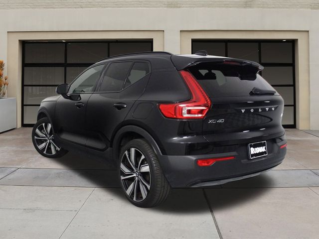 2021 Volvo XC40 Base